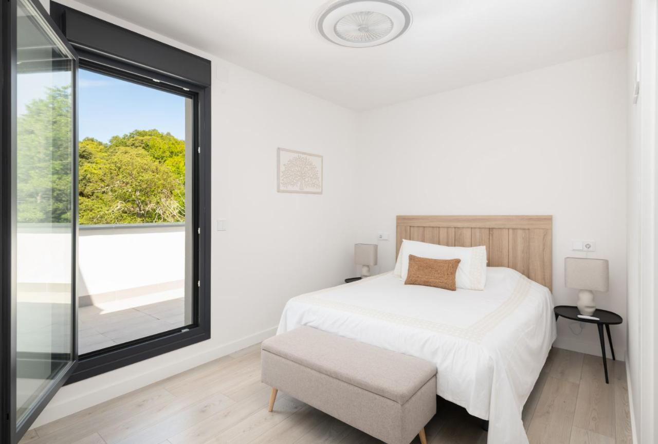 Atico En Con Gran Terraza, Piscina Y Pista De Paddel Apartment Llanes