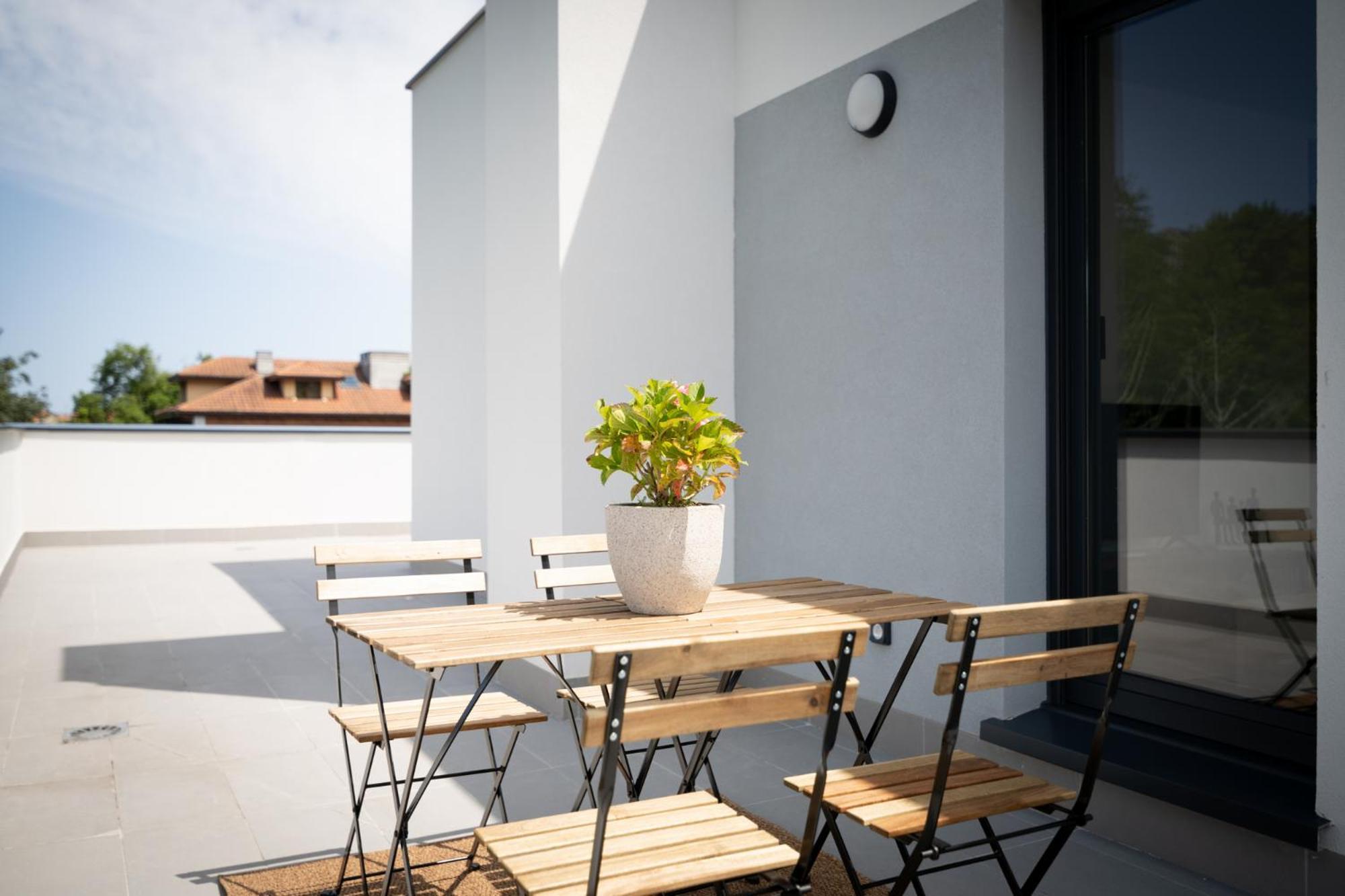 Atico En Con Gran Terraza, Piscina Y Pista De Paddel *